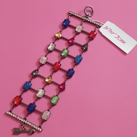 Nwt Betsey Johnson bracelet - Picture 5 of 5
